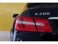 2013 Mercedes-Benz E200 BlueEFFICIENCY AMG 1.8 CGi W207 Avantgarde Coupe AT 7 speed สีดำ สีเดิม ไร้การชน สวยมากน๊อตไม่ขยับ หลังคาแก้ว Panoramic Glass Roof รูปที่ 9